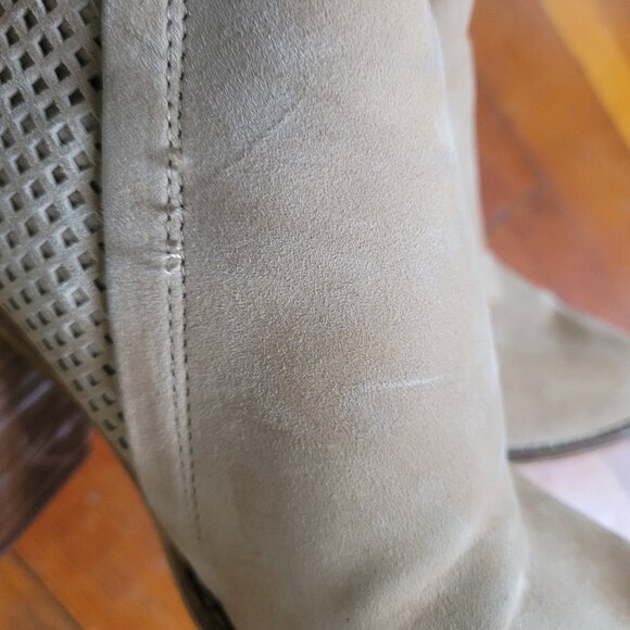 Suede Steve Madden Taupe "Replay" Booties, sz 7 - Picture 11 of 14